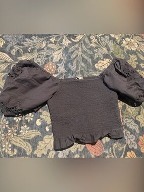 American Eagle Smocked Puff Sleeve Top